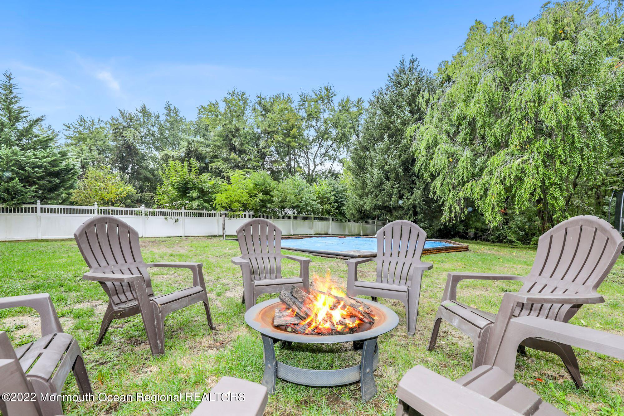 48 River Drive Marlboro, NJ 07746 - Photo 31 of 46 037_48_RIVER_DRIVE_397626_744833