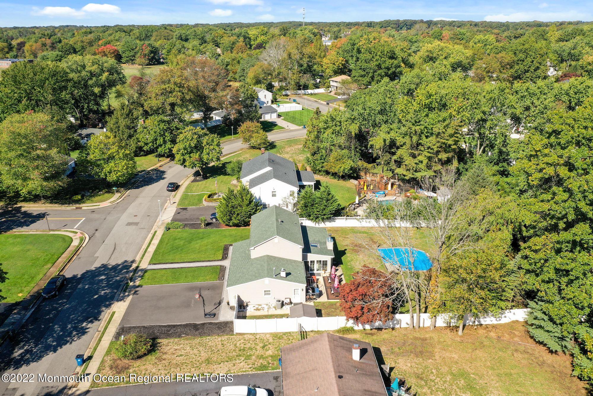 48 River Drive Marlboro, NJ 07746 - Photo 34 of 46 050_48_RIVER_DRIVE_397626_745106