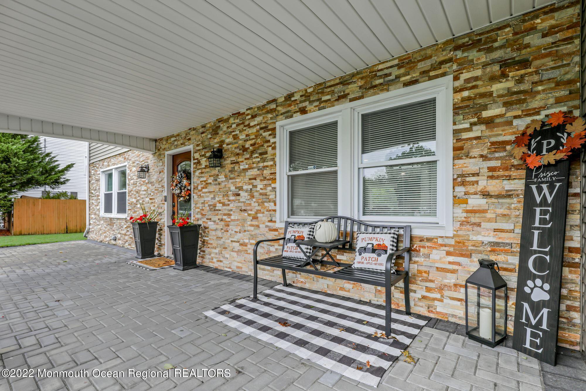 48 River Drive Marlboro, NJ 07746 - Photo 4 of 46 007_48_RIVER_DRIVE_397626_744833