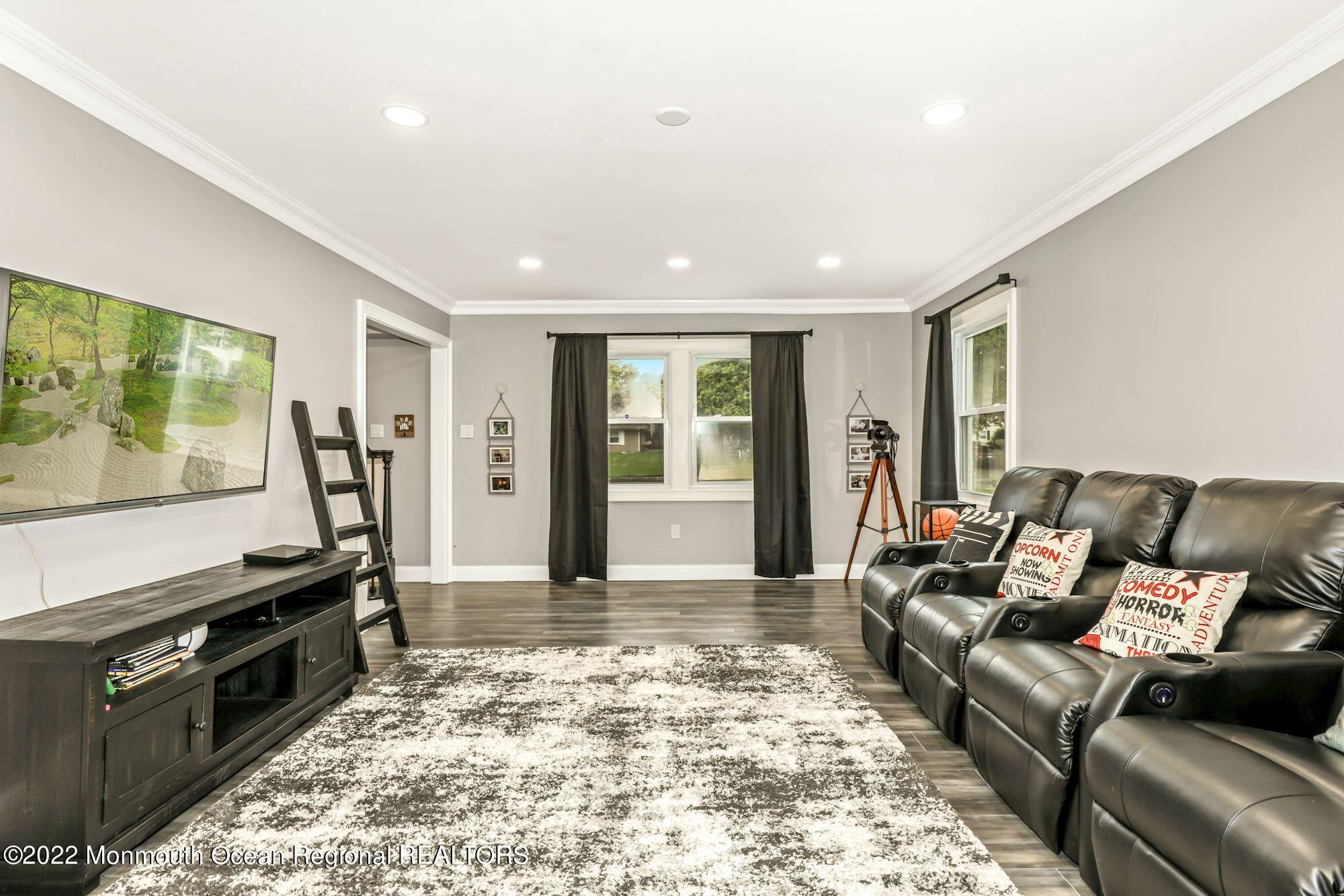 48 River Drive Marlboro, NJ 07746 - Photo 7 of 46 023_48_RIVER_DRIVE_397626_744833