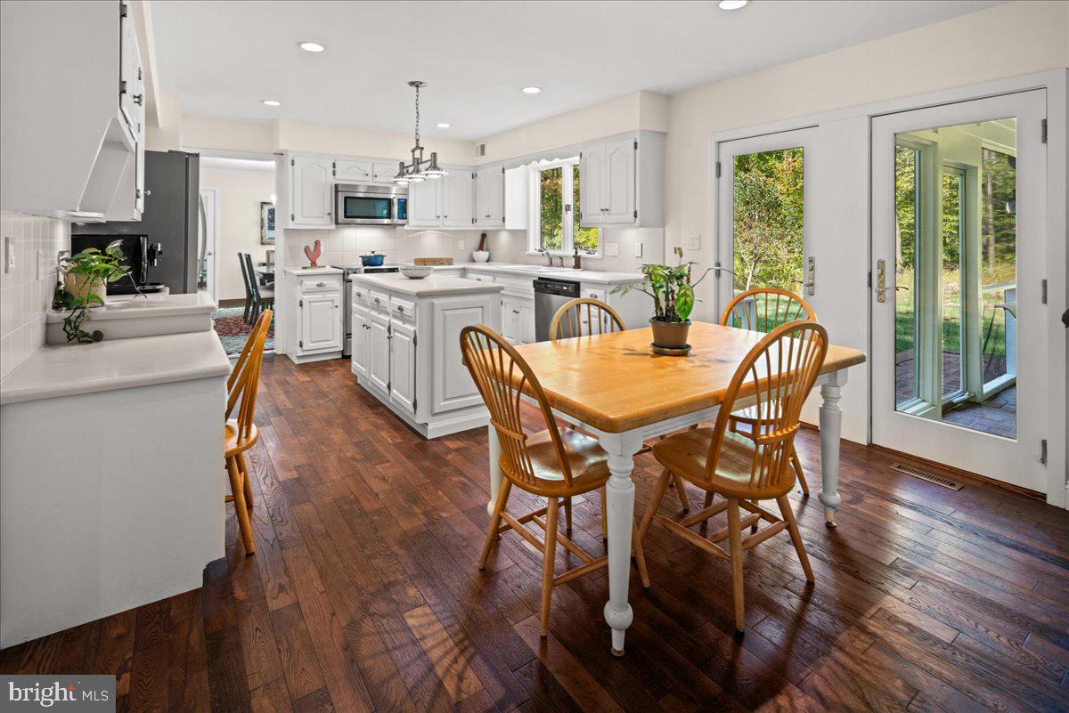 1005 Stuart Road Princeton, NJ 08540 - Photo 16 of 42 Eat-in kitchen