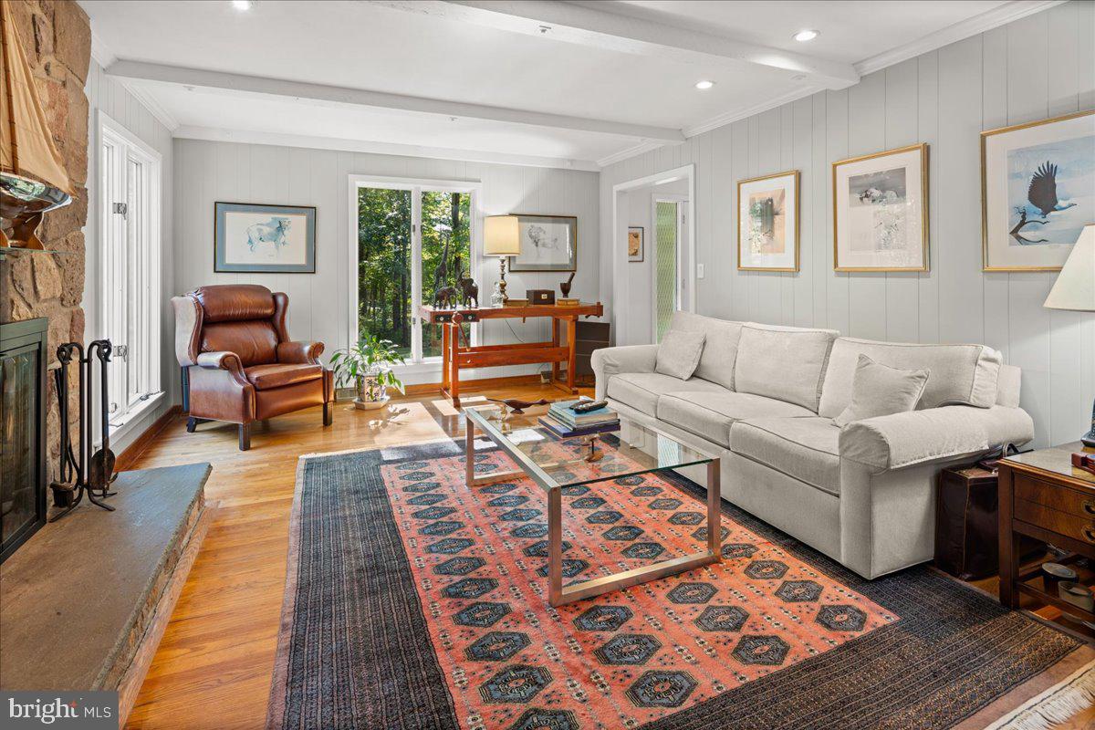 1005 Stuart Road Princeton, NJ 08540 - Photo 7 of 42 White modern beam ceiling