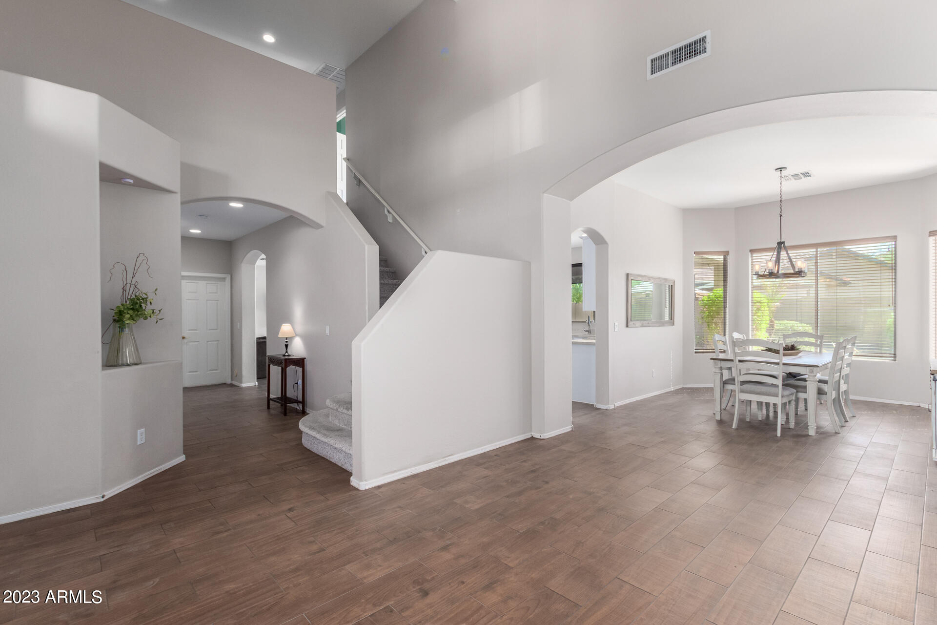 2431 West Carter Road Phoenix, AZ 85041 - Photo 6 of 41 0006-06 - Carter