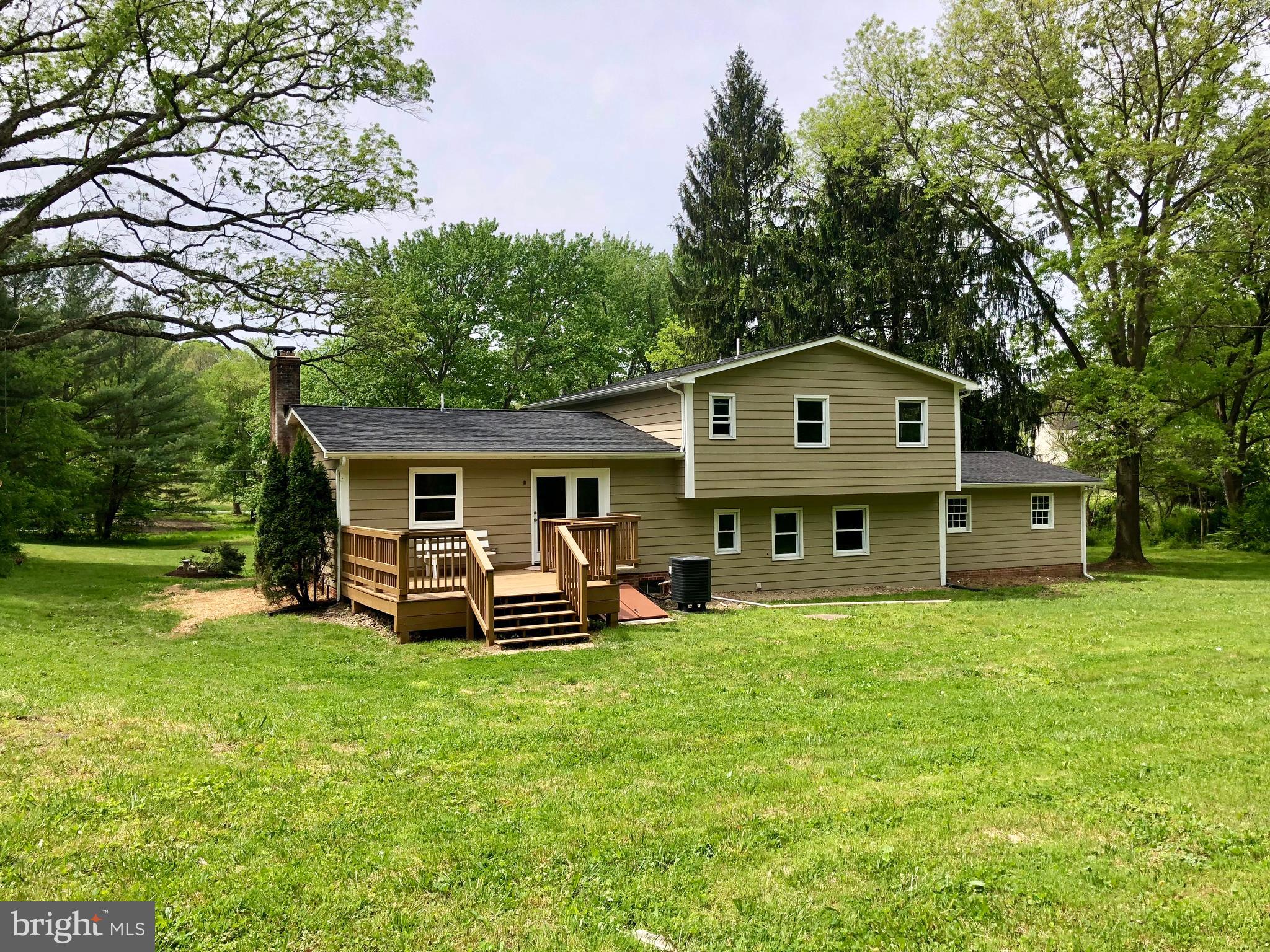 10826 Old Annapolis Road Frederick, MD 21701 - Photo 2 of 23 LOOKING FOR SPACE TO SPREAD OUT?