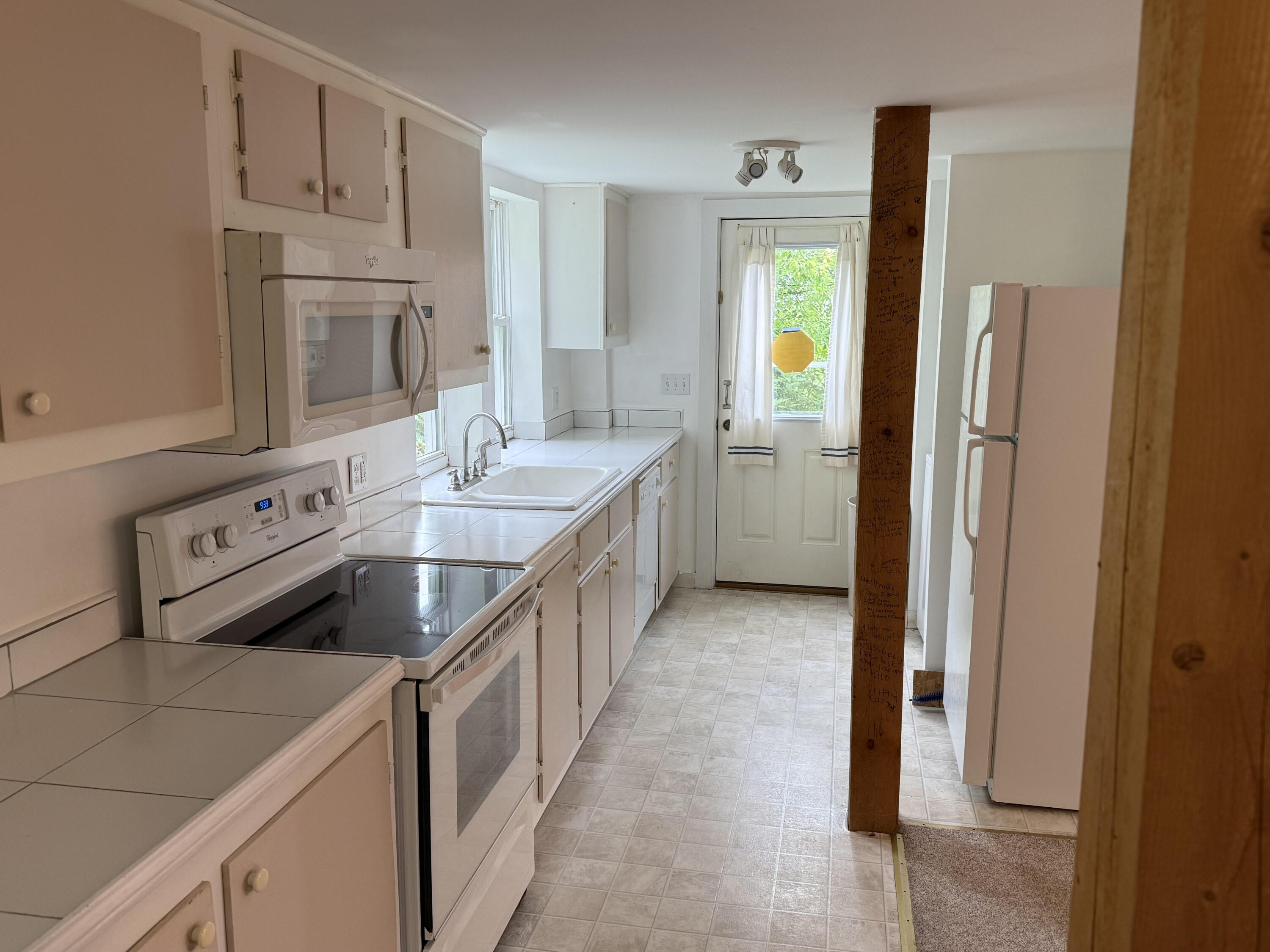 48 Old County Road Rockland, ME 04841 - Photo 8 of 27 Barbara and David photo kitchen (1)