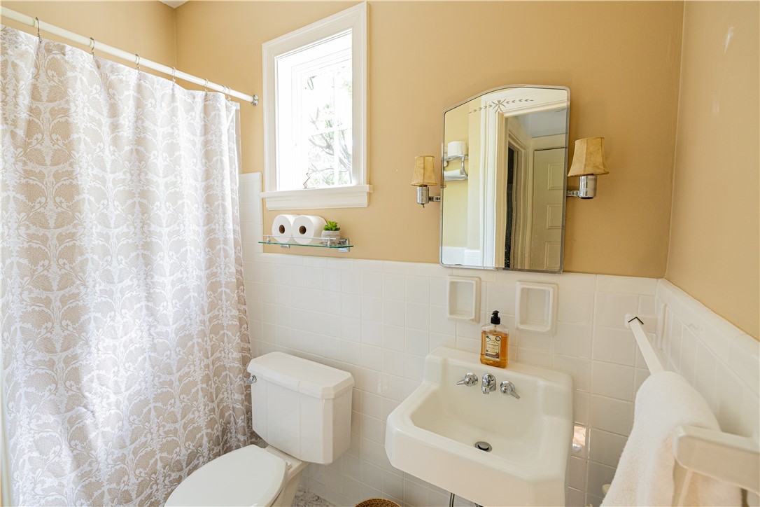 901 East Avenue, Unit A Rochester, NY 14607 - Photo 36 of 40
