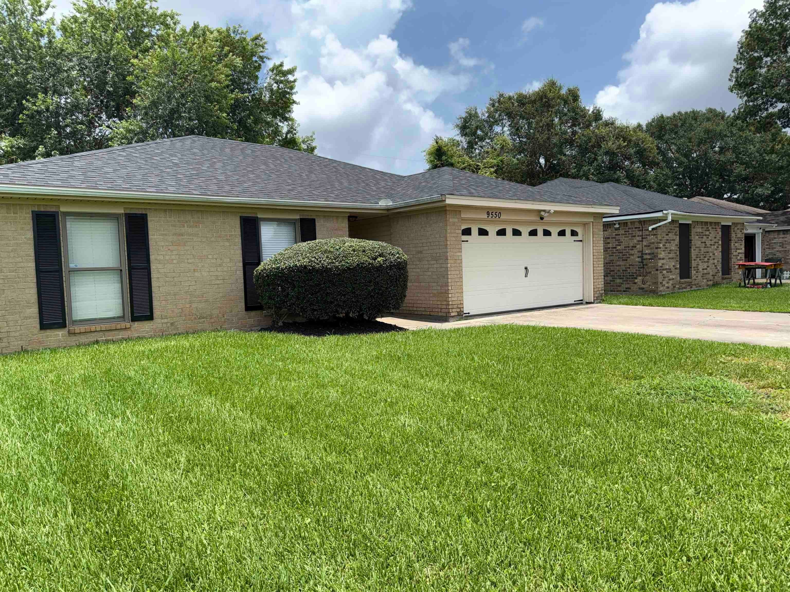 9550 Faggard Road Beaumont, TX 77707 - Photo 2 of 36