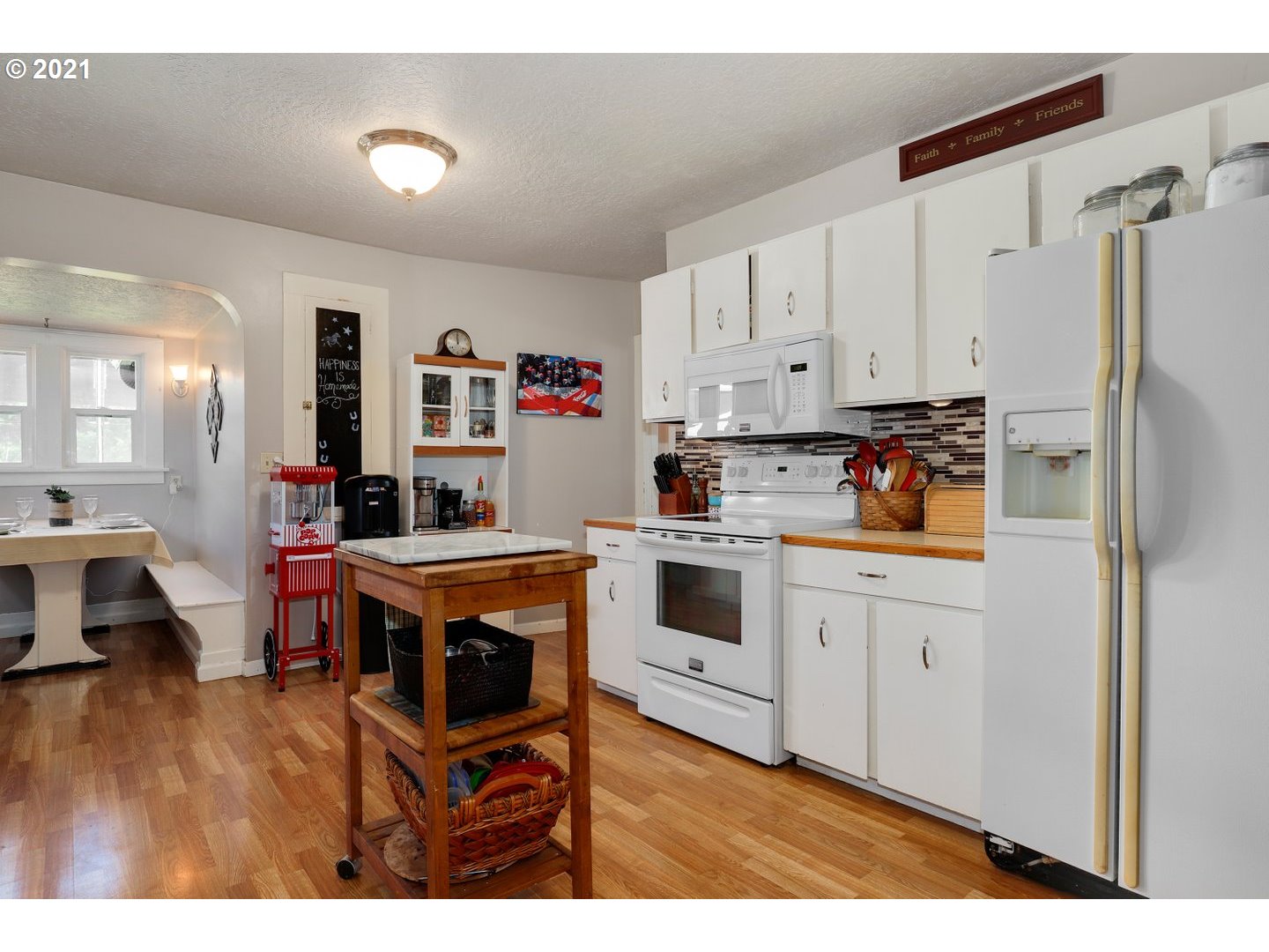 21339 South Beavercreek Road Oregon City, OR 97045 - Photo 6 of 32 Gallery Image 6