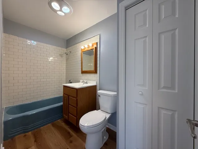 $1,700 | 10 Garden Drive, Unit 8, La Grange Park, IL 60526