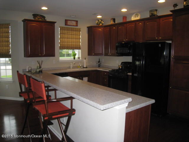 22 Hartack Road Manalapan, NJ 07726 - Photo 3 of 17 IMG_1037