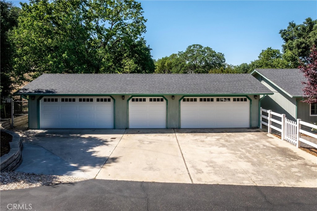 6975 San Gabriel Road Atascadero, CA 93422 - Photo 36 of 38 Detached 5 Car Garage