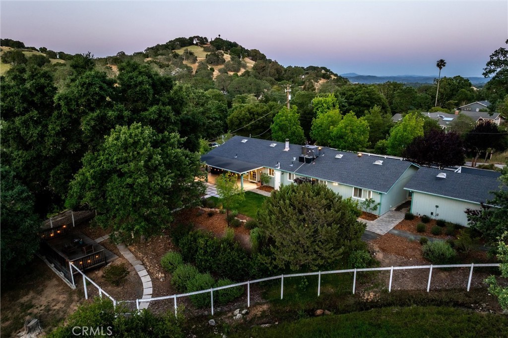 6975 San Gabriel Road Atascadero, CA 93422 - Photo 4 of 38 Exterior Back Aerial
