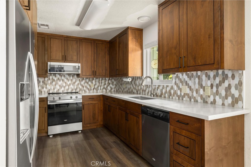 6975 San Gabriel Road Atascadero, CA 93422 - Photo 7 of 38 Kitchen