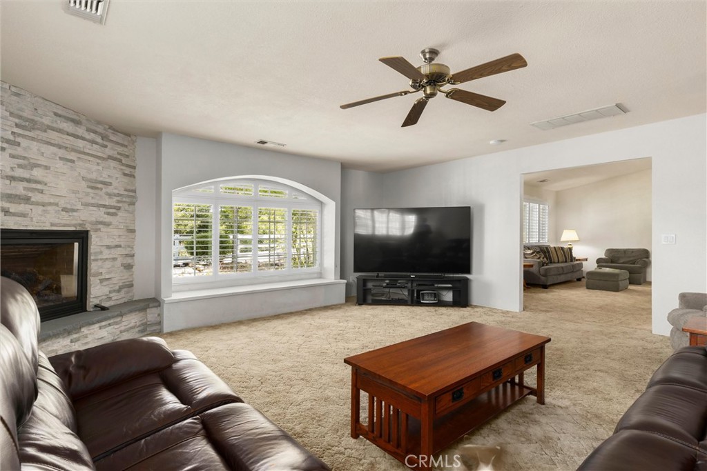 6975 San Gabriel Road Atascadero, CA 93422 - Photo 9 of 38 Family Room