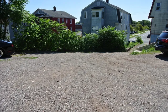 $475,000 | 144 West Street, New Britain, CT 06051