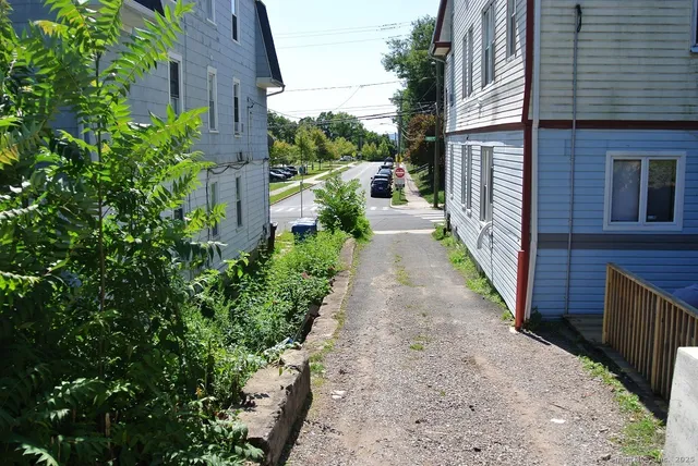 $475,000 | 144 West Street, New Britain, CT 06051