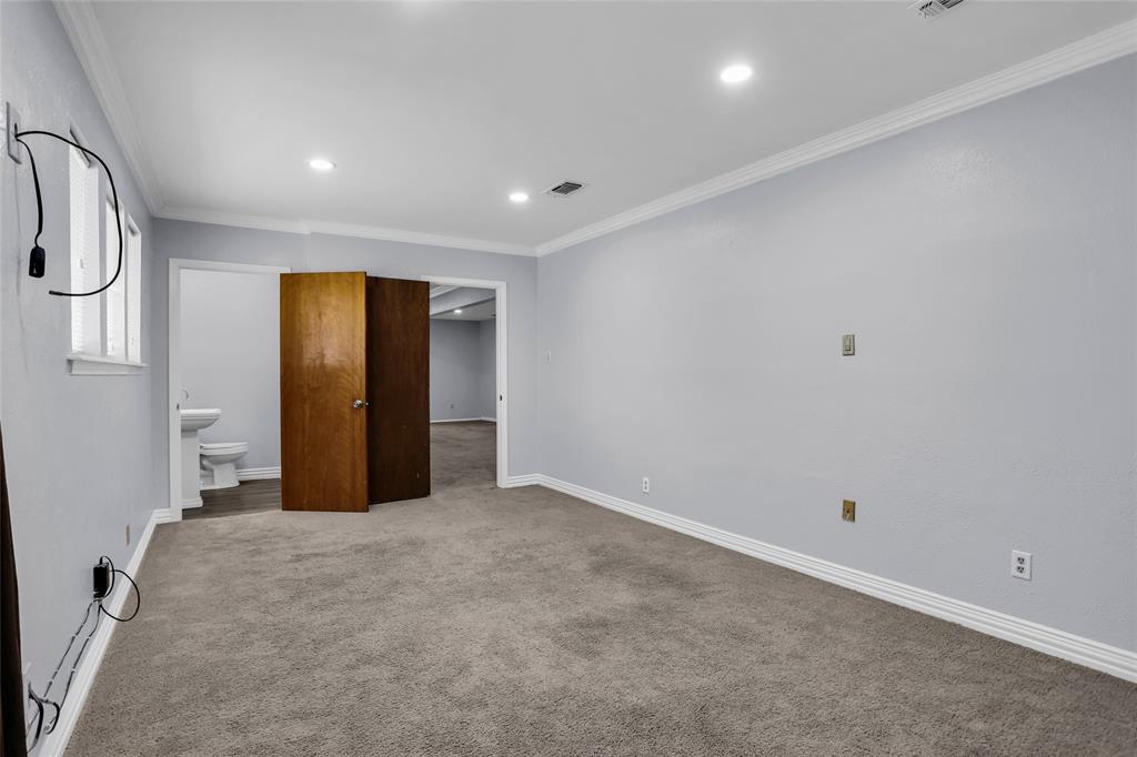 1327 Big Stone Gap Road Duncanville, TX 75137 - Photo 19 of 36 a view of an empty room