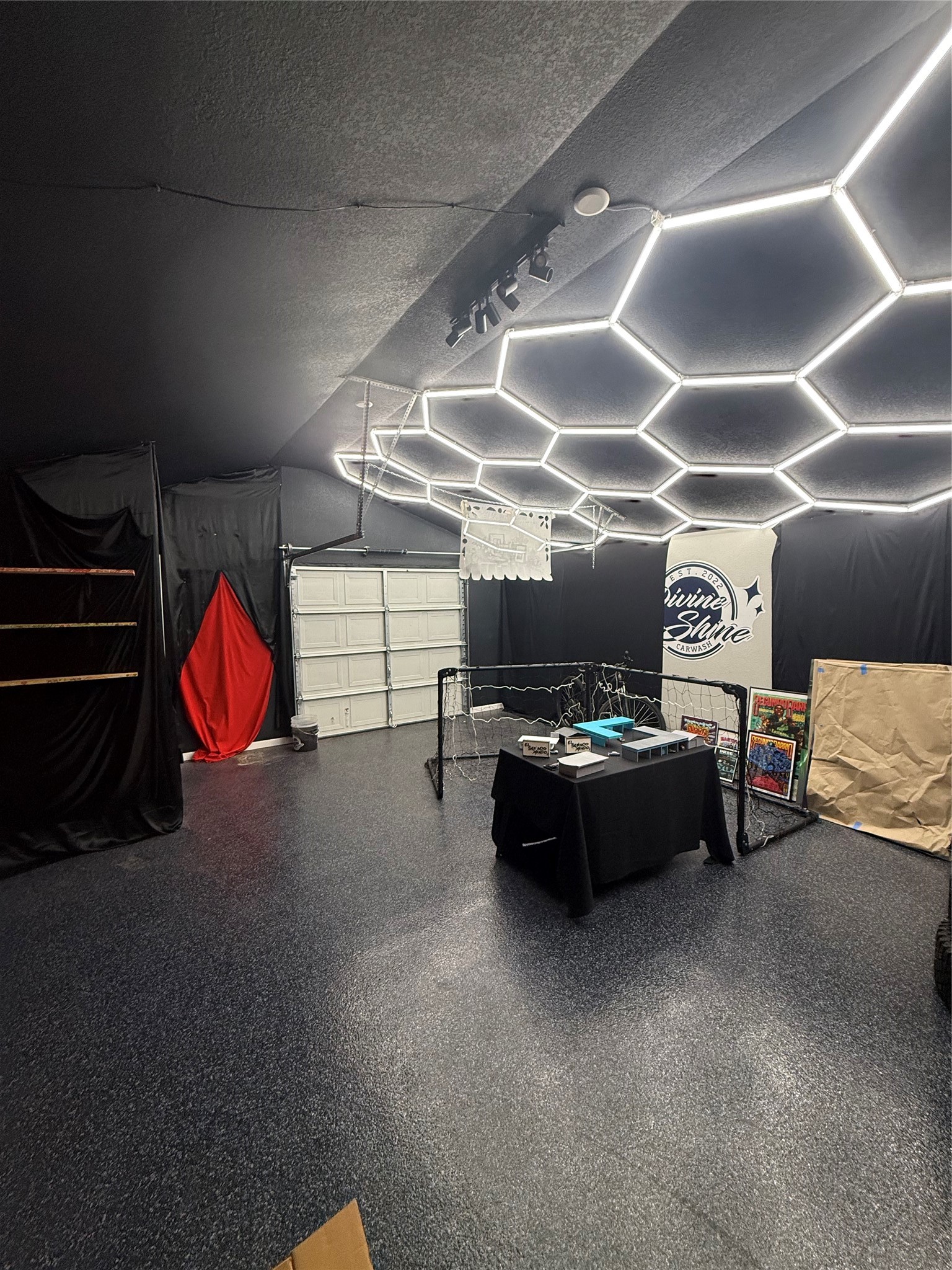 4400 Canal Street Houston, TX 77011 - Photo 16 of 25 a living room with furniture and a flat screen tv