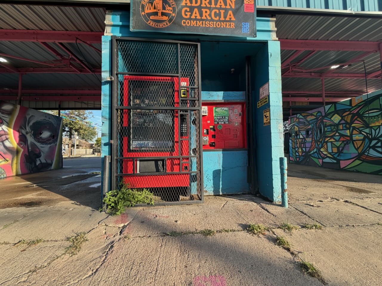 4400 Canal Street Houston, TX 77011 - Photo 6 of 25 a sign on the side of a street