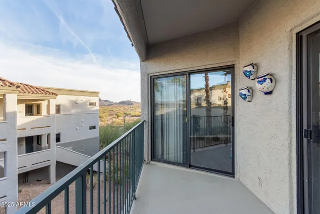 $259,900 | 10401 North Saguaro Boulevard, Unit 210, Fountain Hills, AZ 85268