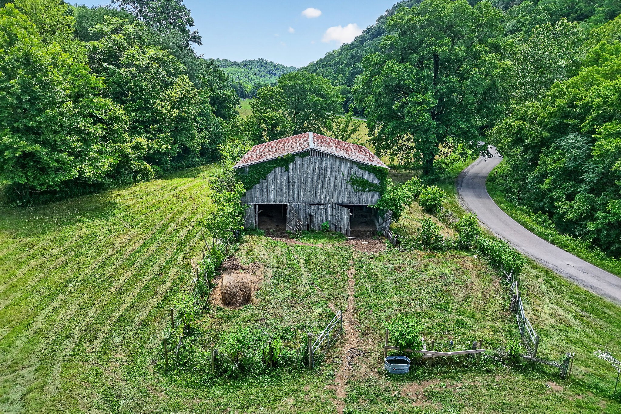 283 Hunting Creek Road Whitleyville, TN 38588 - Photo 3 of 73