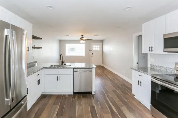 $2,015 | 4656 South 38th Lane, Phoenix, AZ 85041
