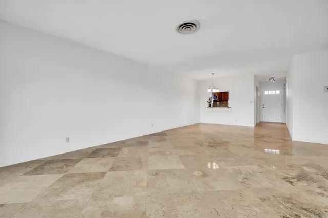 $2,500 | 2400 Northeast 36th Street, Unit 7, Lighthouse Point, FL 33064