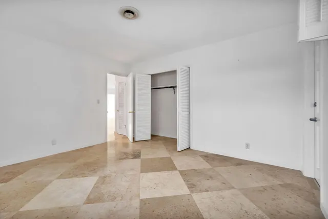 $2,500 | 2400 Northeast 36th Street, Unit 7, Lighthouse Point, FL 33064