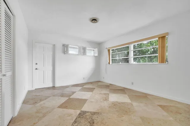 $2,500 | 2400 Northeast 36th Street, Unit 7, Lighthouse Point, FL 33064