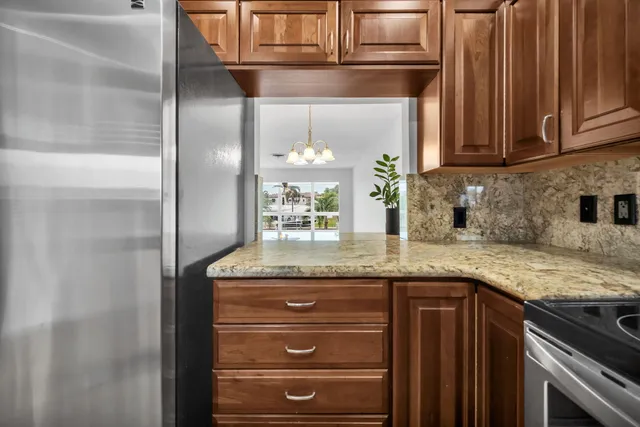 $2,500 | 2400 Northeast 36th Street, Unit 7, Lighthouse Point, FL 33064