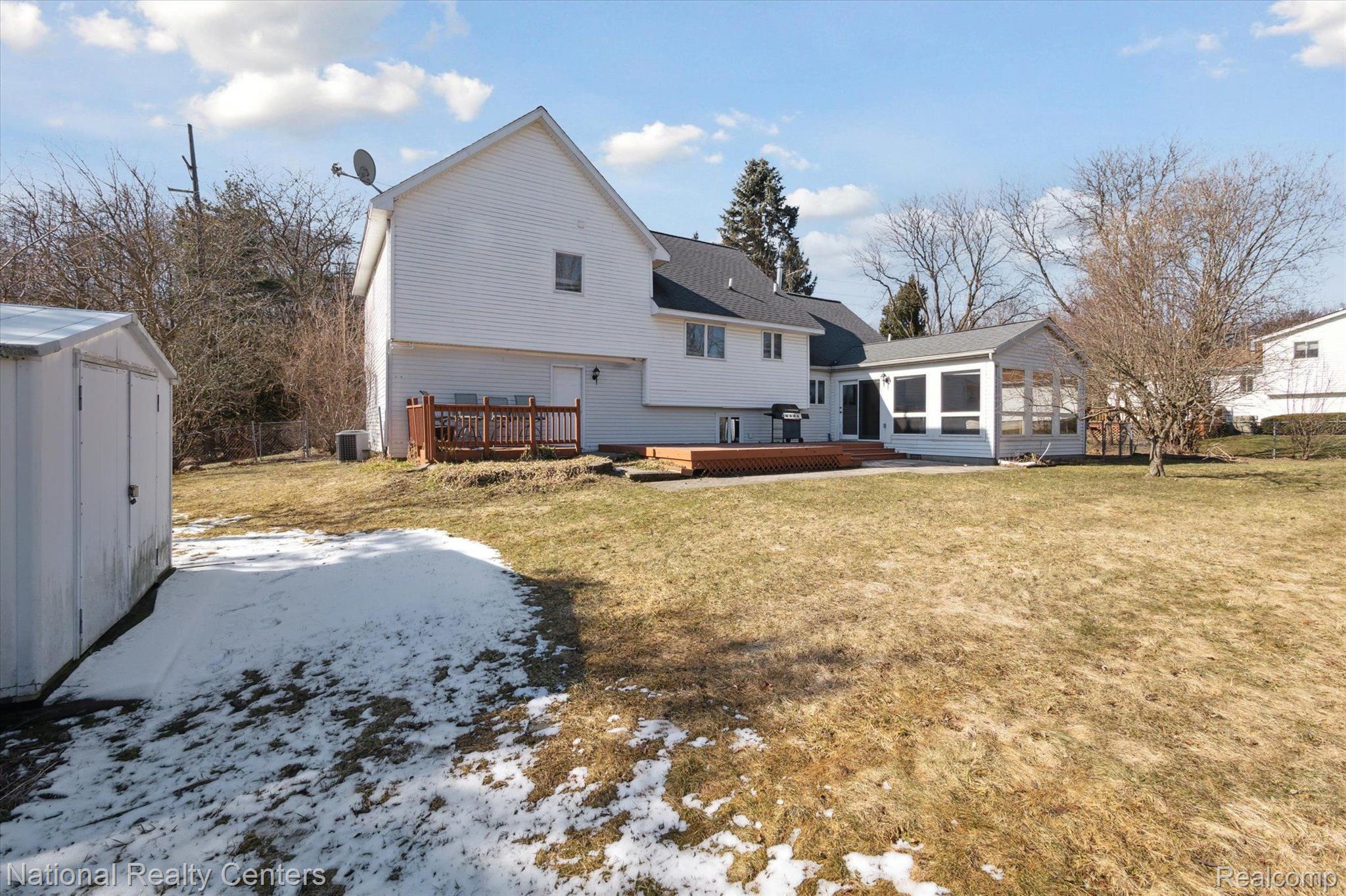 5786 Edgar Road Clarkston, MI 48346 - Photo 45 of 49 Gallery Image 45