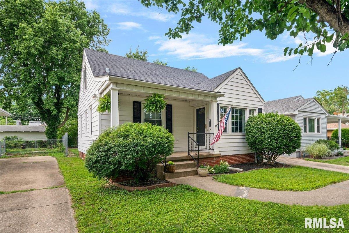 1713 Holmes Avenue Springfield, IL 62704 - Photo 2 of 30