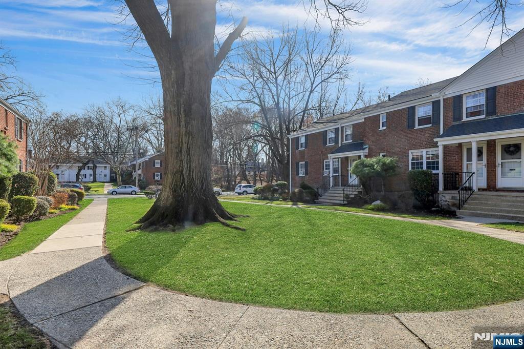 190 Knickerbocker Road, Unit 10 Englewood, NJ 07631 - Photo 20 of 23