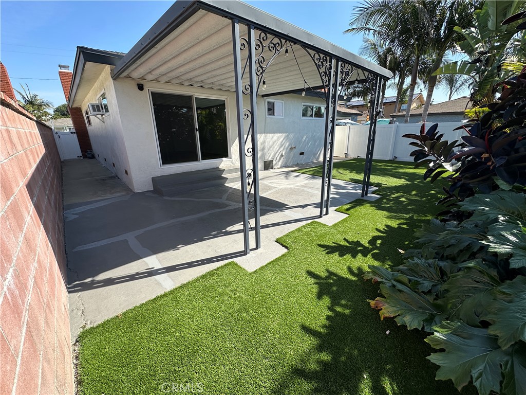 4476 West 140th Street Hawthorne, CA 90250 - Photo 13 of 17 Backyard