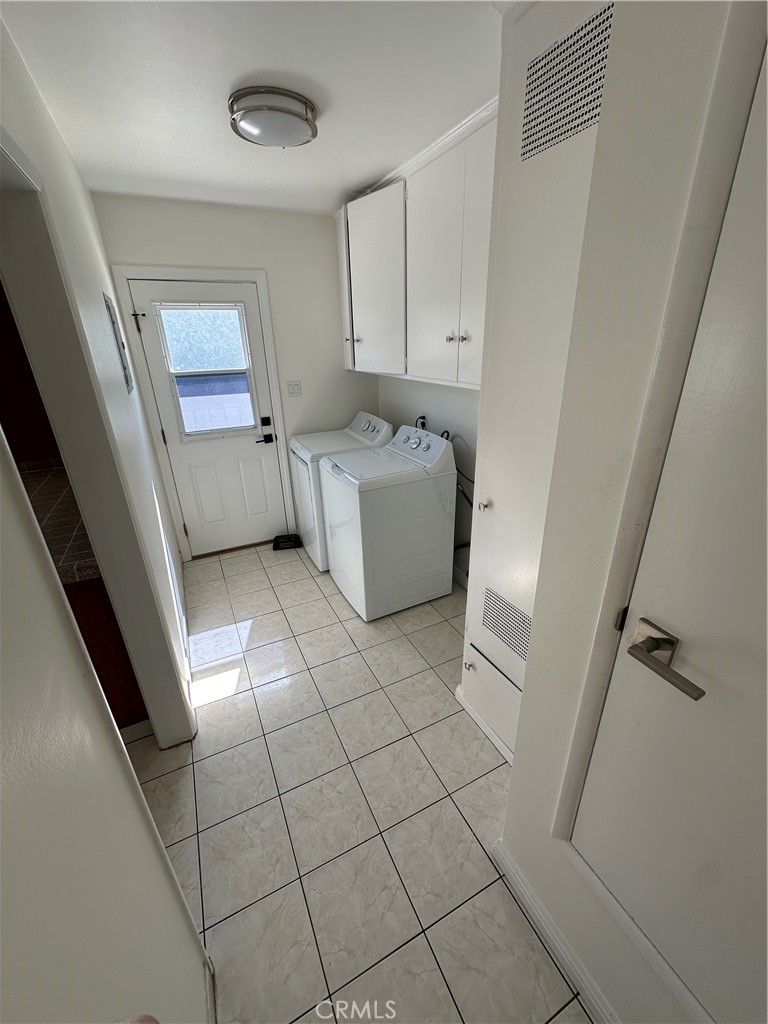 4476 West 140th Street Hawthorne, CA 90250 - Photo 6 of 17 Laundry Room
