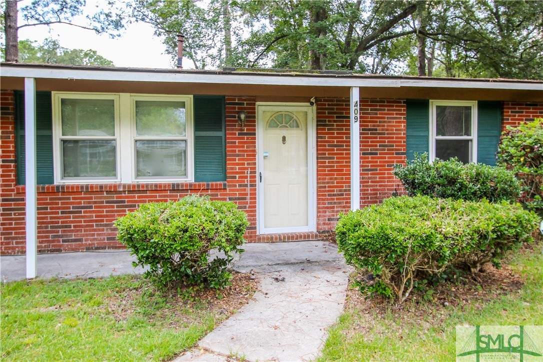409 Sharondale Road Savannah, GA 31419 - Photo 2 of 26