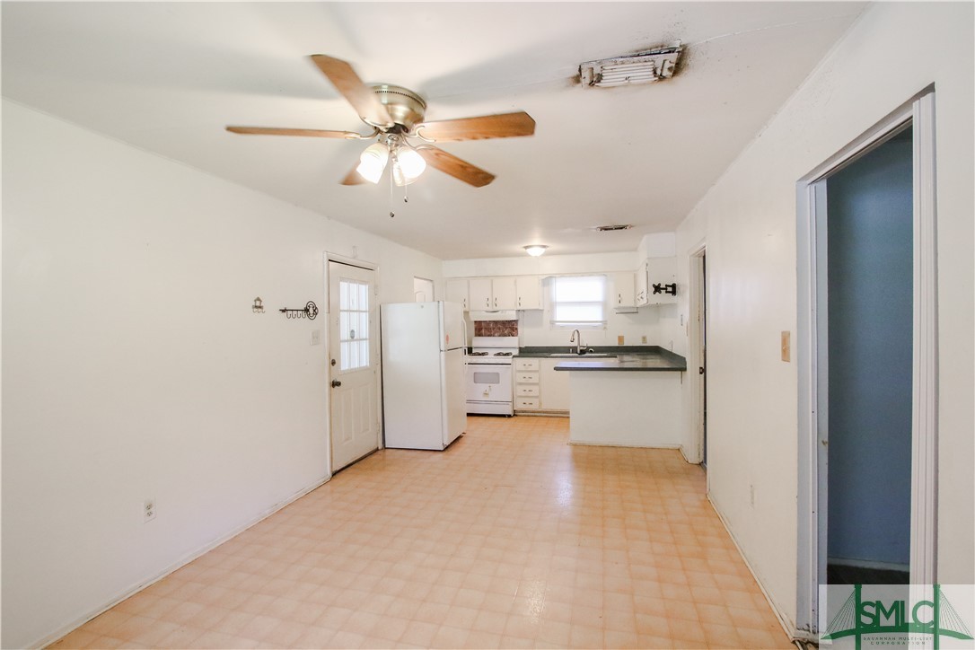 409 Sharondale Road Savannah, GA 31419 - Photo 6 of 26 Kitchen and Gathering Space