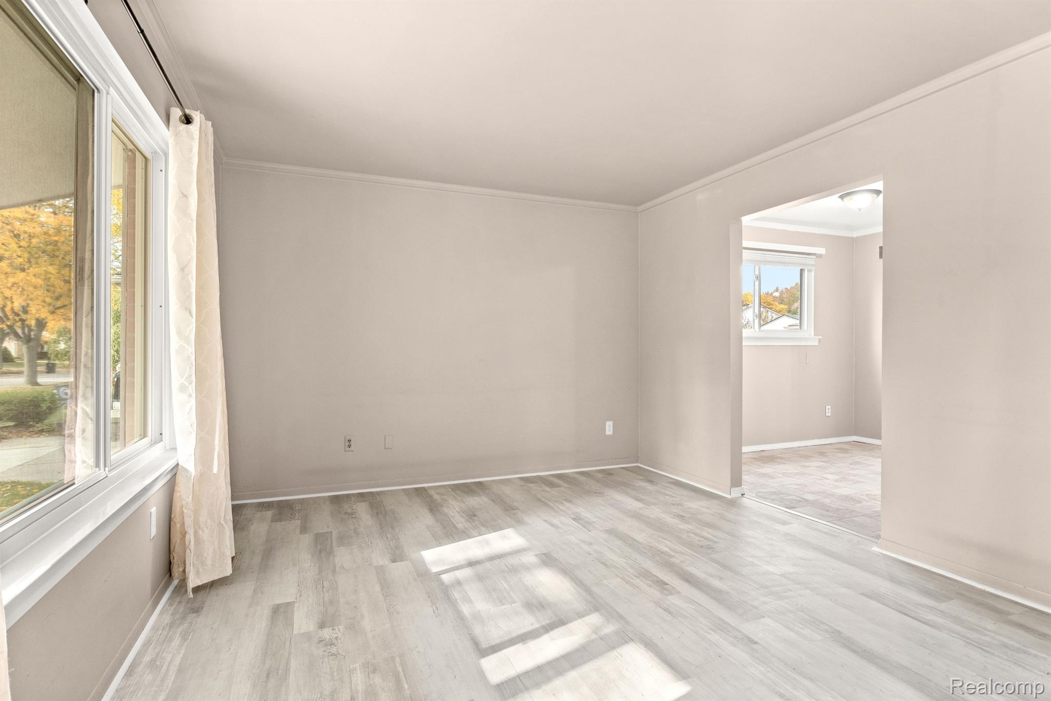 39760 Coronation Road Canton, MI 48188 - Photo 7 of 41 Gallery Image 7
