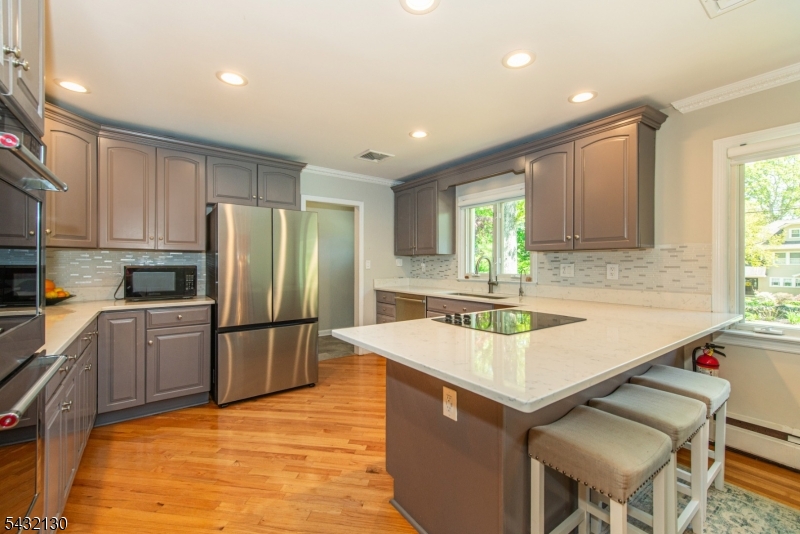 77 Hanover Road Mountain Lakes, NJ 07046 - Photo 12 of 36