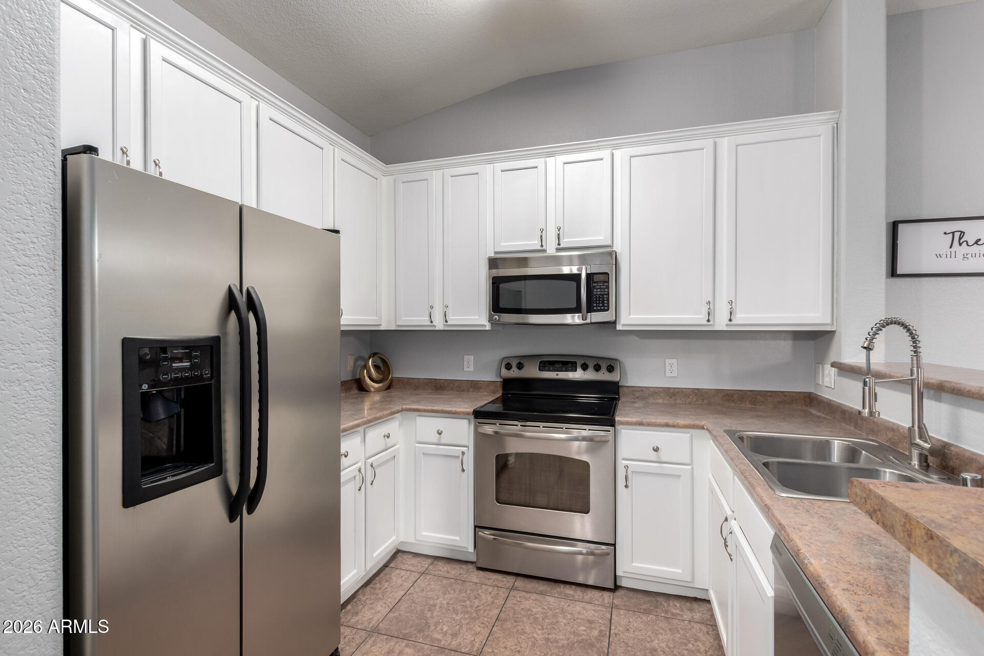 462 North 168th Lane Goodyear, AZ 85338 - Photo 14 of 29 10 168th