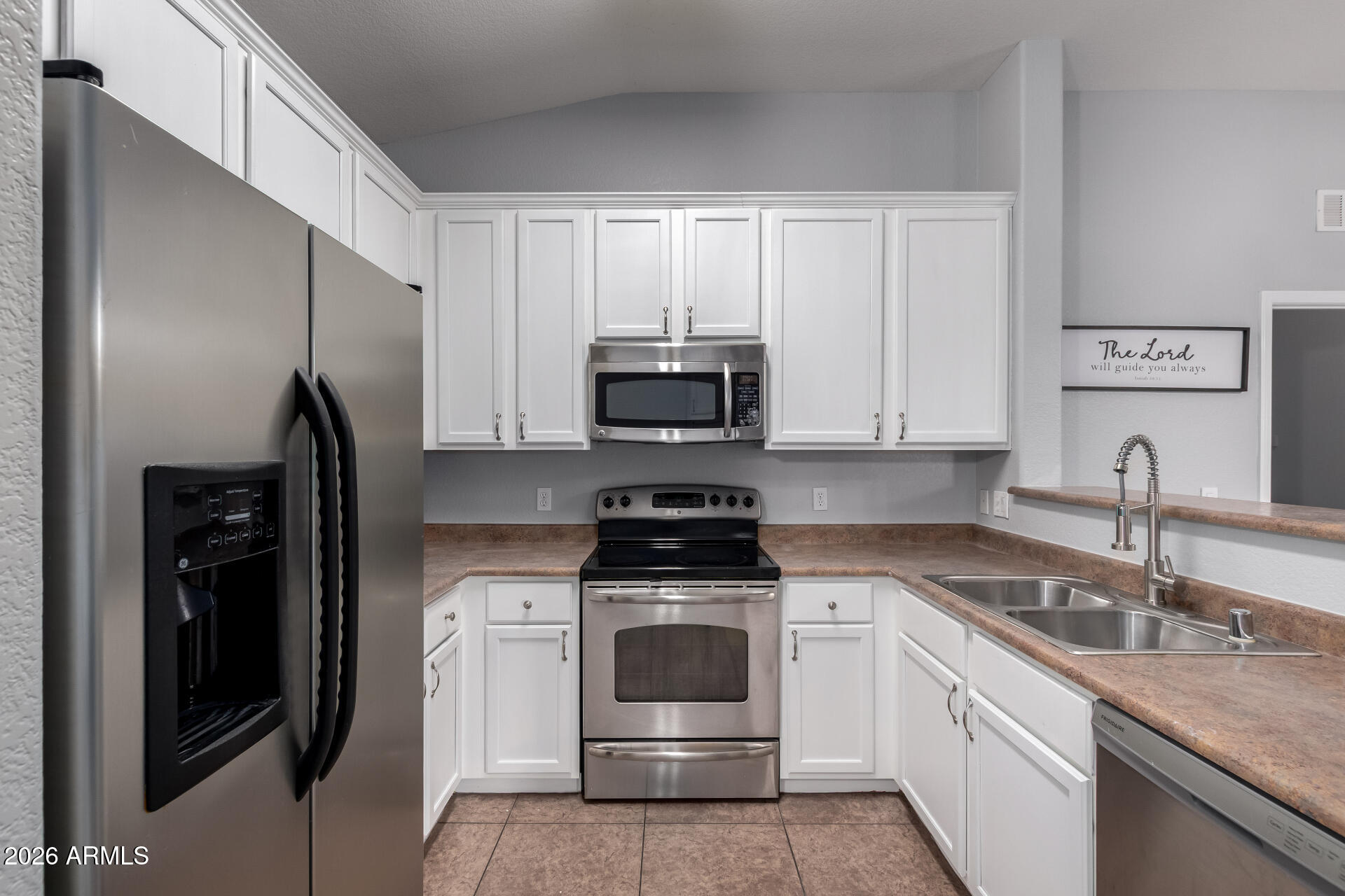 462 North 168th Lane Goodyear, AZ 85338 - Photo 15 of 29 11 168th