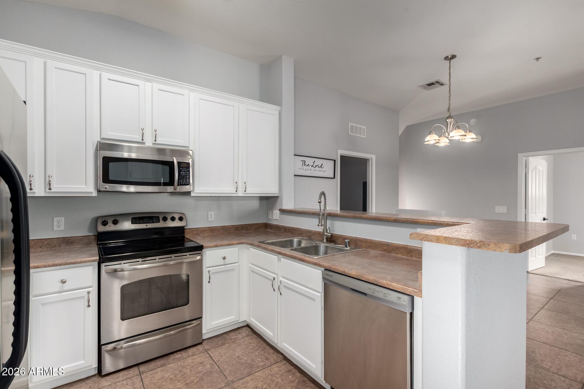 462 North 168th Lane Goodyear, AZ 85338 - Photo 16 of 29 12 168th