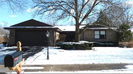 2005 Clover Road Northbrook, IL 60062 - Photo 2 of 5
