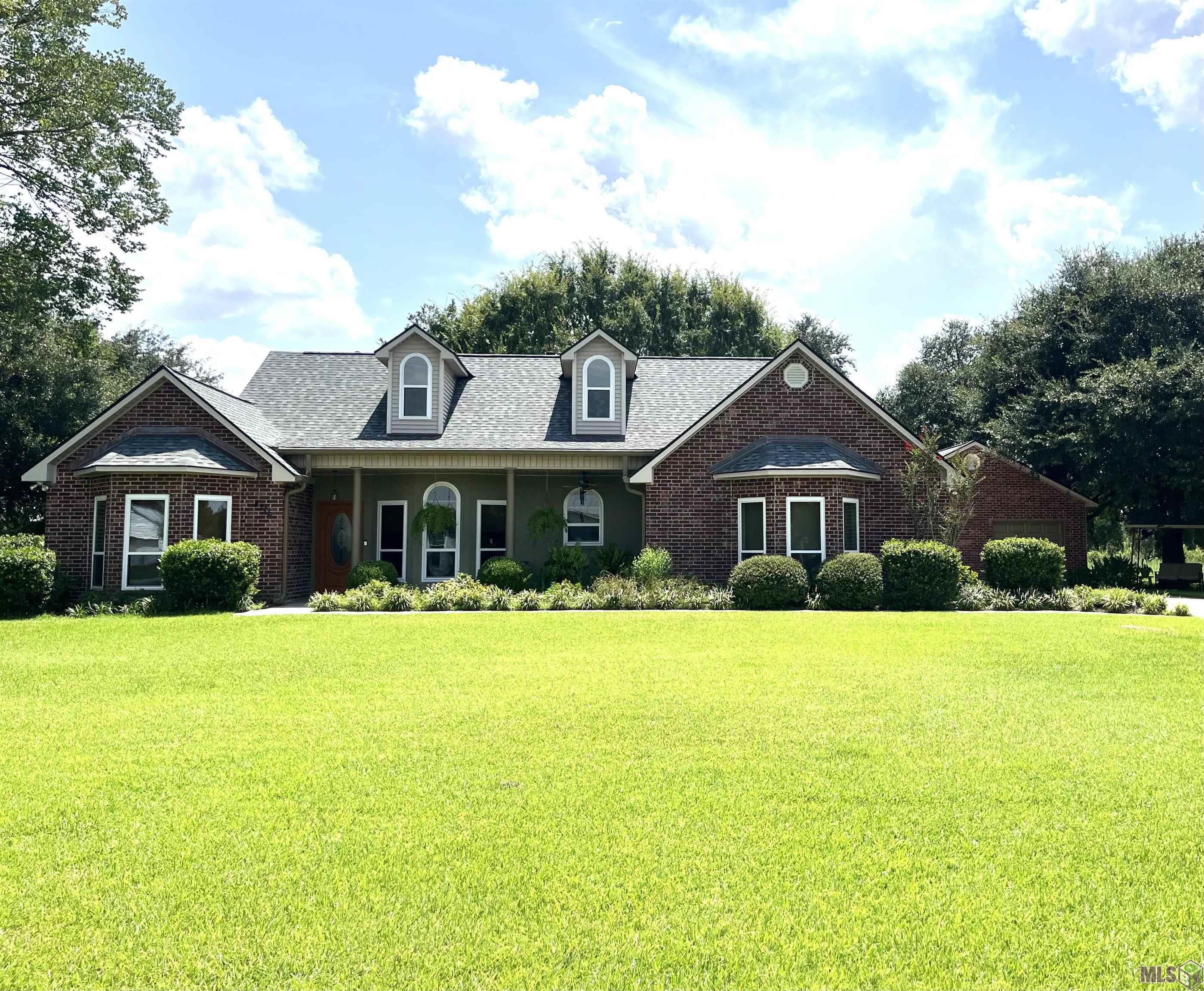 4715 Raymond Labauve Road Brusly, LA 70719 - Photo 1 of 21 Gallery Image 1