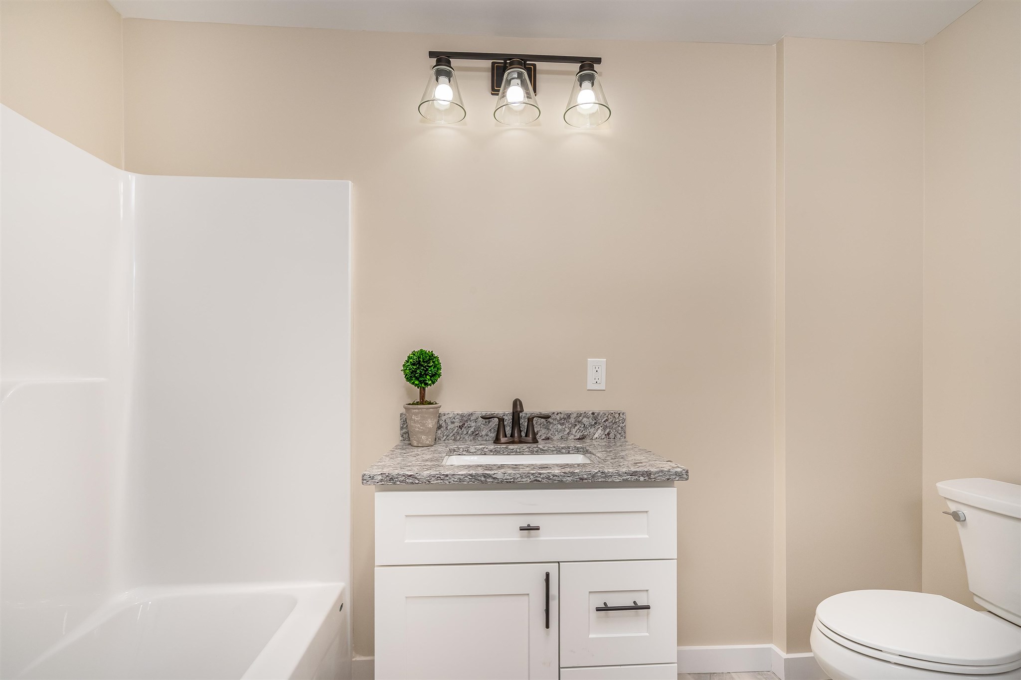 132 Moose Club Park Road Goffstown, NH 03045 - Photo 11 of 28 Gallery Image 11