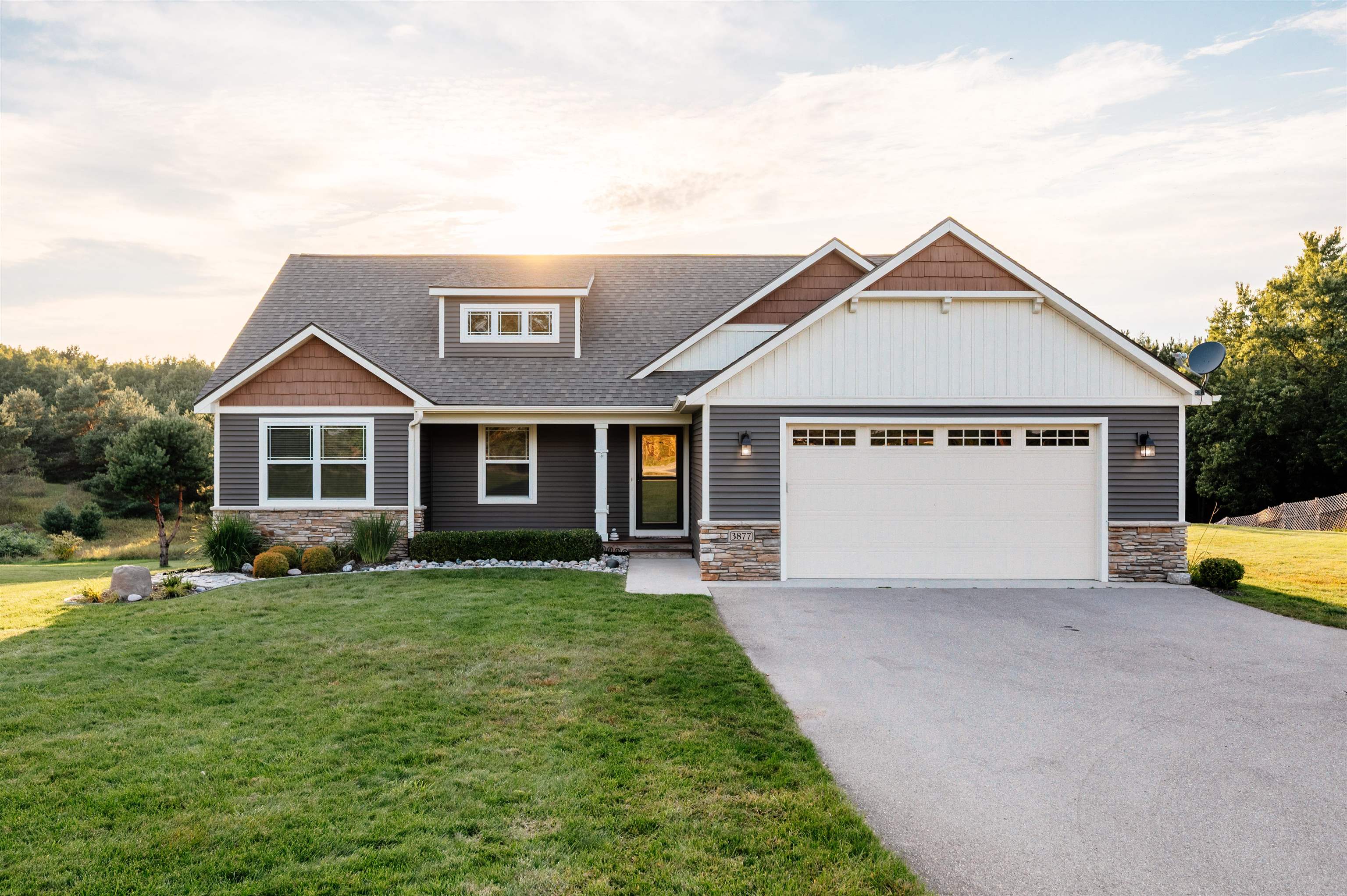 3877 East Long Lake Road Traverse City, MI 49685 - Photo 53 of 60 1938640-ad5e8b77-6d89-402a-bd2c-99da6c54b330.JPG