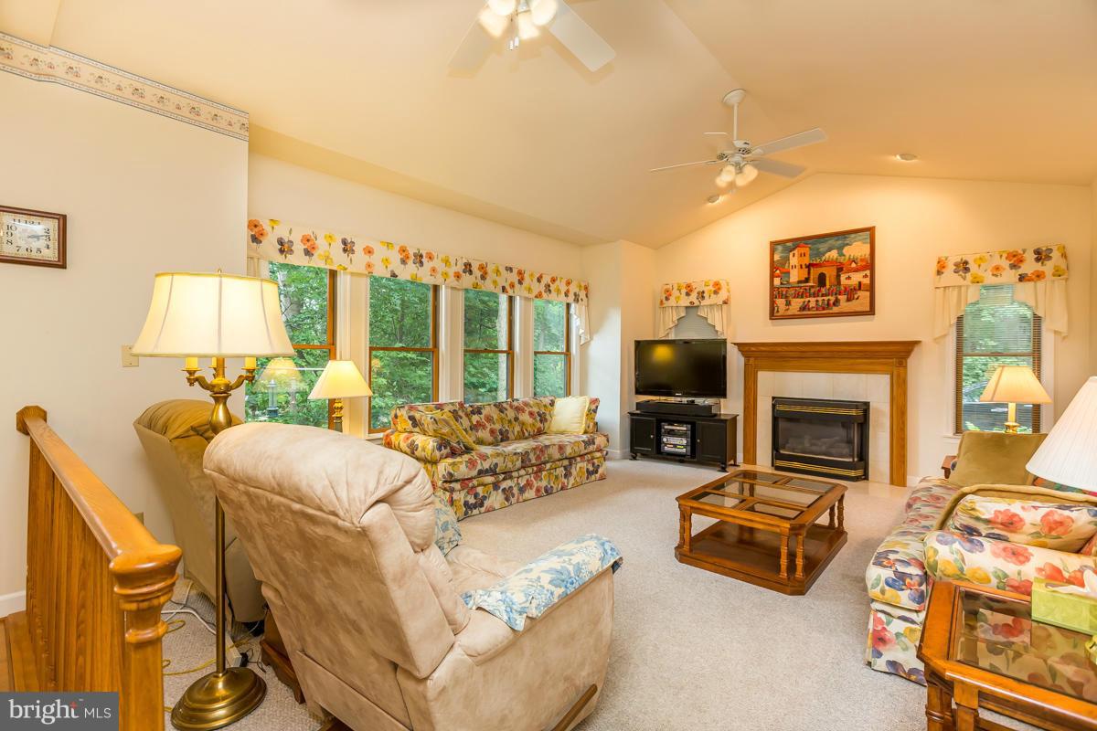 1088 Long Valley Road Westminster, MD 21158 - Photo 4 of 28 Family Room