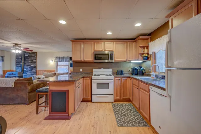 $2,200 | 30 Middle Shore Drive, Madison, NH 03849