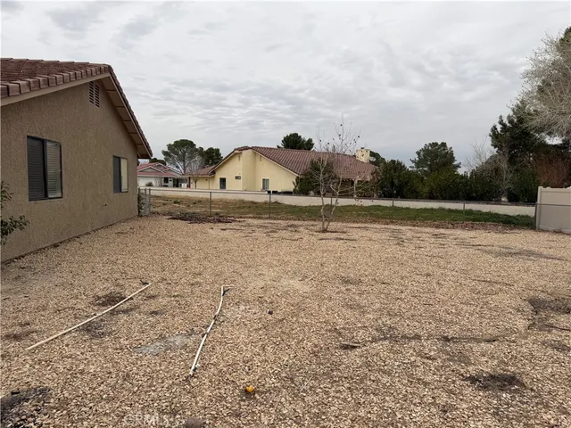 $2,250 | 15031 Blue Grass Drive, Helendale, CA 92342