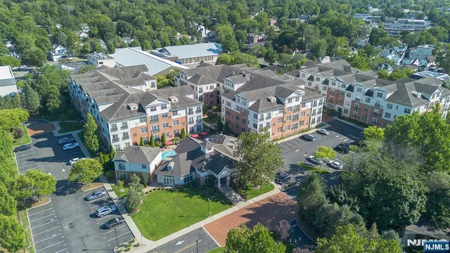 $4,100 | 2212 The Plaza, Tenafly, NJ 07670